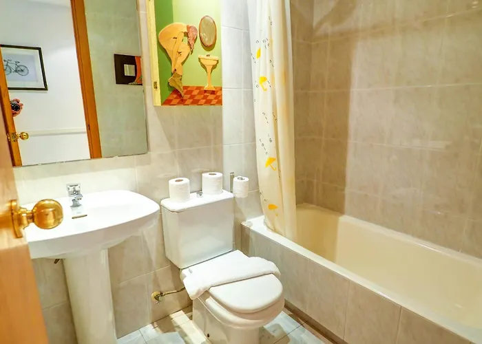 Lucy By Hello Homes Apartmán *