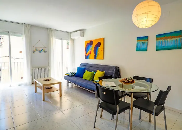 Lucy By Hello Homes *